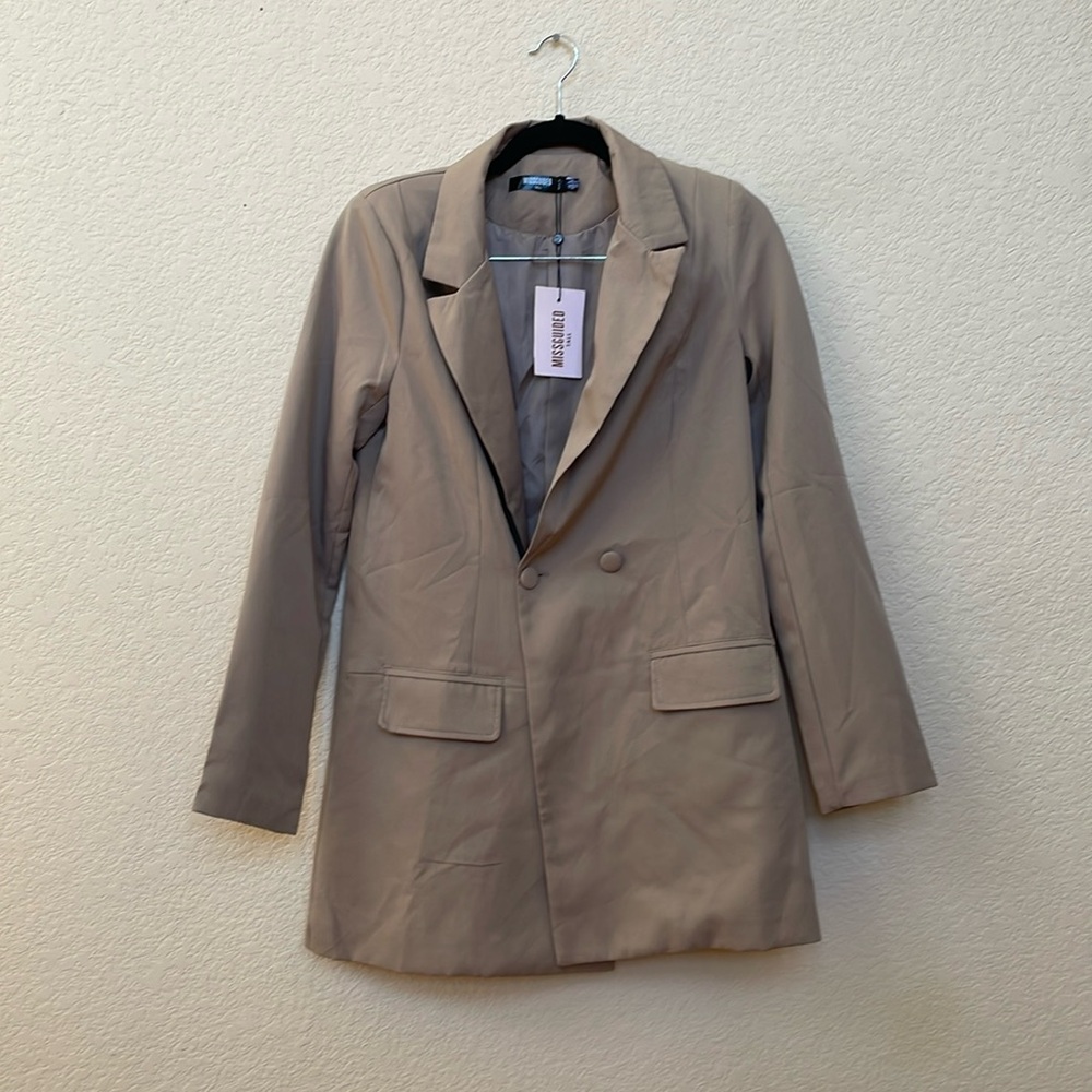 Missguided - Tall Beige LongLine Blazer - Size 2